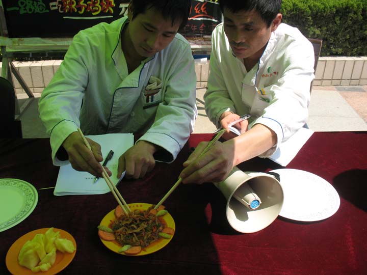 av女优
参加美食节活动之厨王争霸