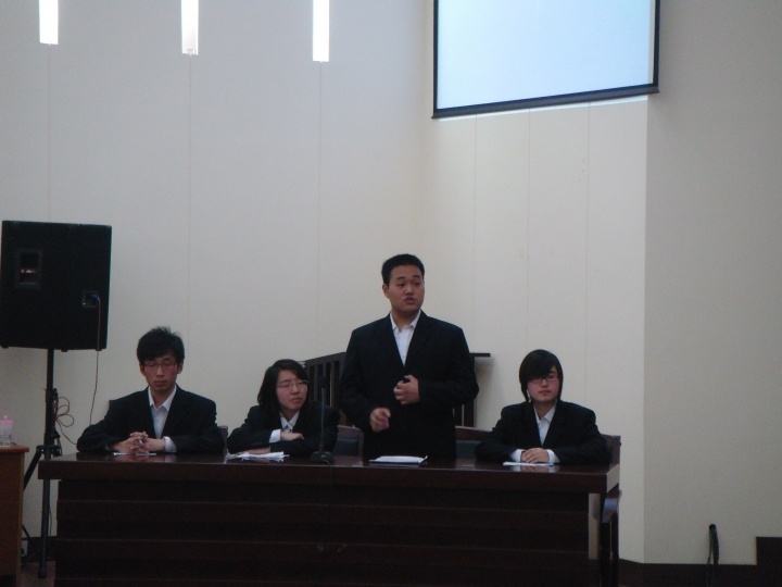 av女优
参加“模拟两会”荣获第三