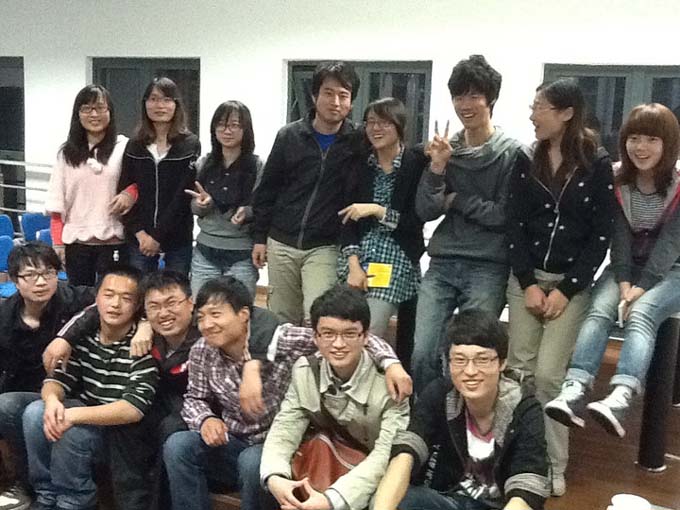 av女优
学生交流会顺利举行